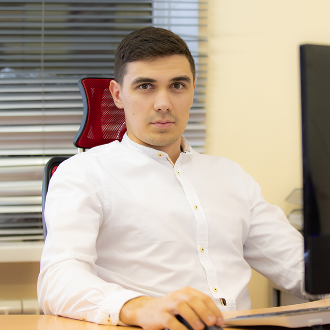 Илья Белоцкий