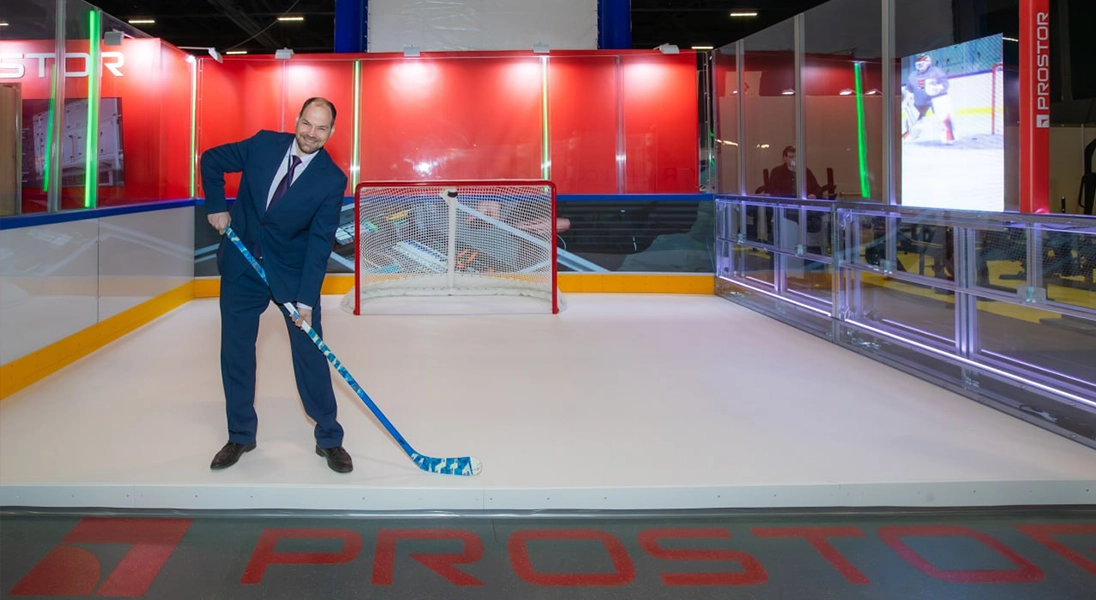 Время первых: компания PROSTOR первой в России представила систему из трёх радиусных LED-бортов!