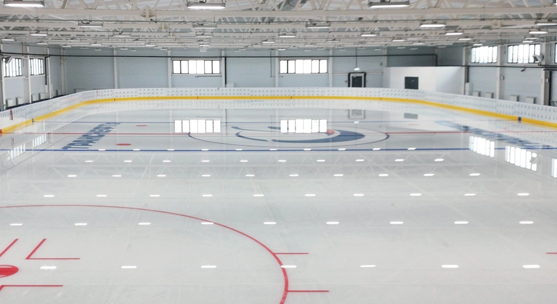 Готовится к открытию новая ледовая площадка PROSTOR