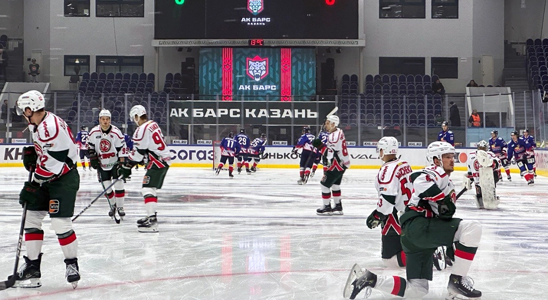 Травмобезопасный борт PROSTOR в Континентальной Хоккейной Лиге!