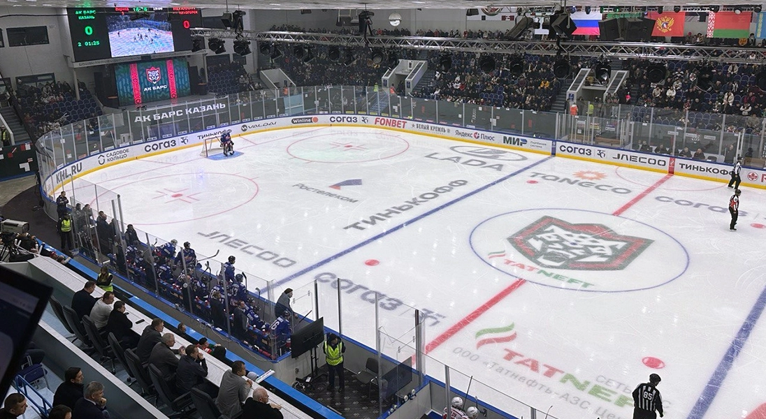 Травмобезопасный борт PROSTOR в Континентальной Хоккейной Лиге!